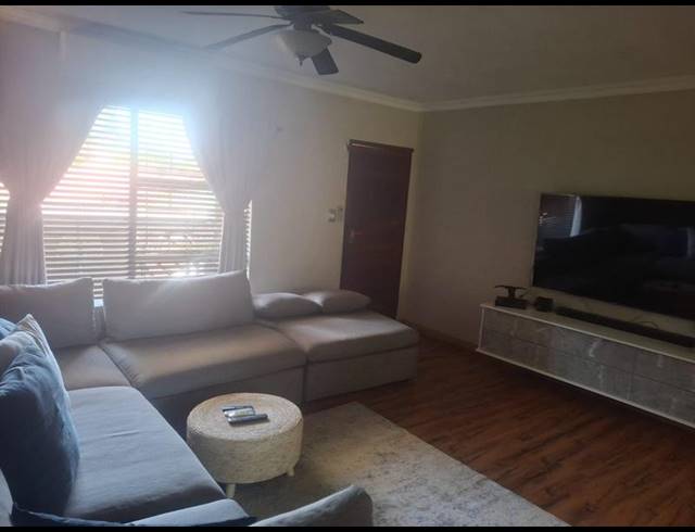 2 BEDROOM PROPERTY TO RENT IN VANDERBIJLPARK SW 5